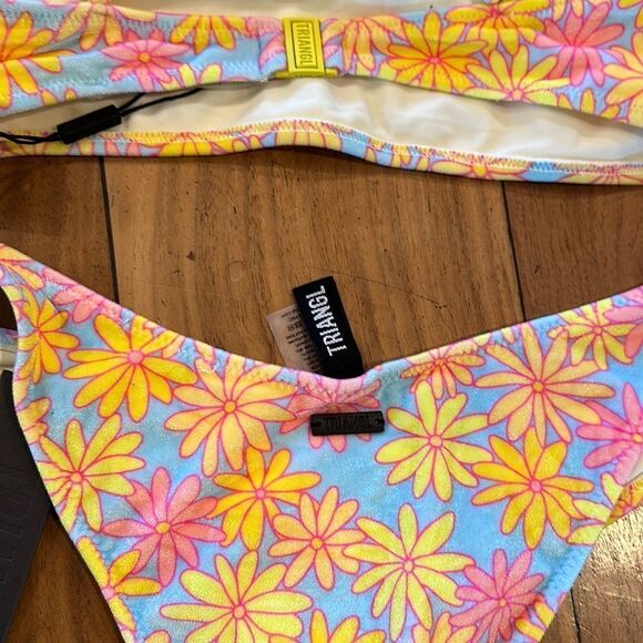 TRIANGL MICA CHEEKY SKY FLORAL VELVET SET NO BAG NWT VELVET - Picture 7 of 7